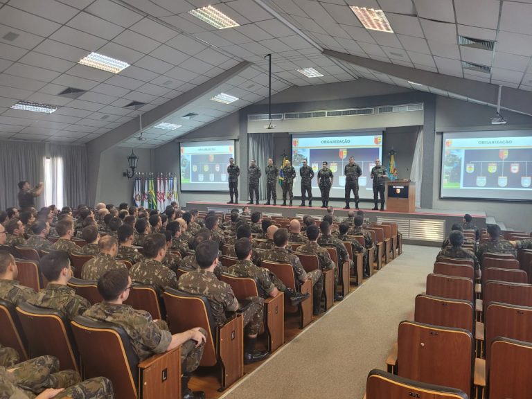 Base de Apoio Logístico do Exército realiza briefing da missão de transporte do eixo amazônico no 2º semestre de 2022