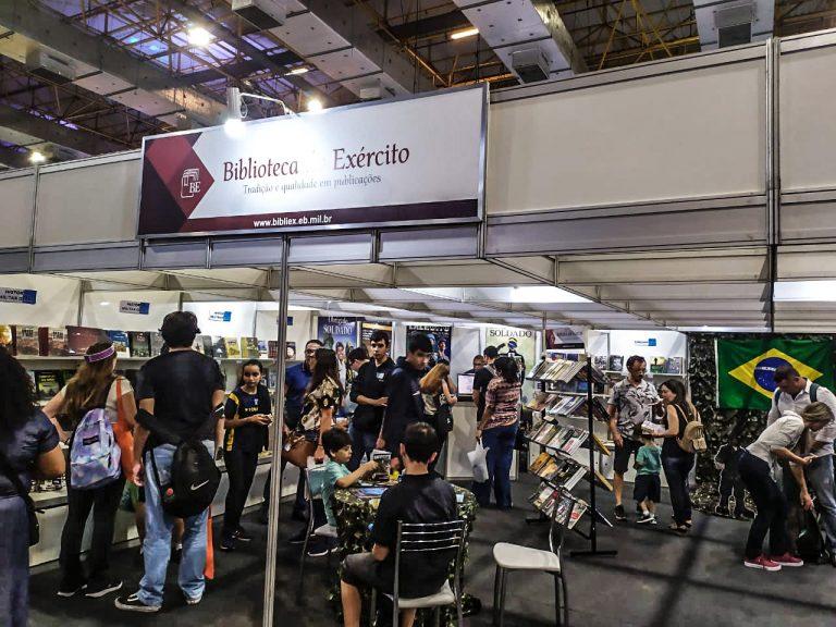 Exército é destaque na Bienal do Livro de São Paulo