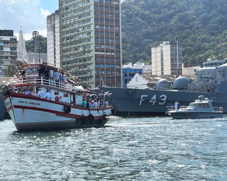 94ª “Procissão Marítima de São Pedro” é realizada em Vitória (ES)