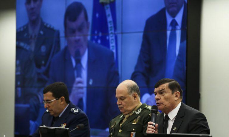 Ministro da Defesa diz não colocar em dúvida credibilidade do sistema eleitoral