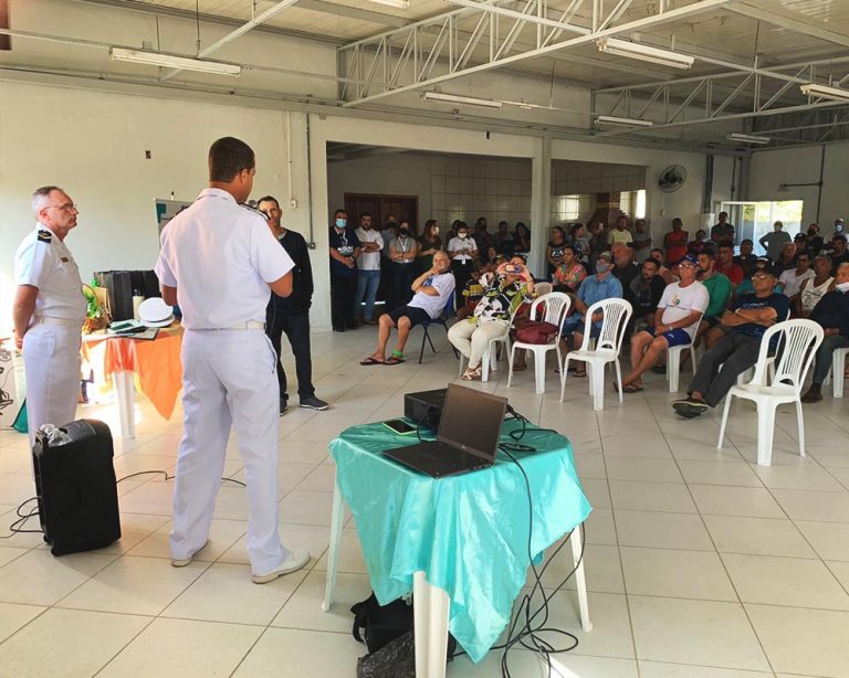 Marinha palestra para comunidade marítima no “Dia dos Pescadores”