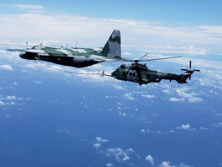FAB realiza primeiro Exercício Técnico de Reabastecimento em Voo com helicópteros