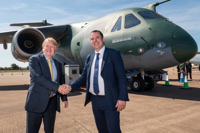 Embraer e BAE Systems anunciam colaboração para o C-390 Millennium e para eVTOL da Eve