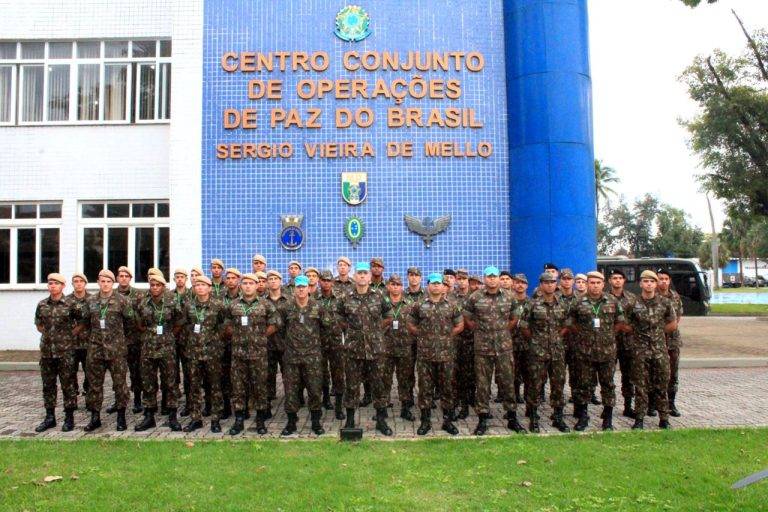 Centro de Operações de Paz capacita comandantes de subunidade e pelotão da FORPRON para missões de paz