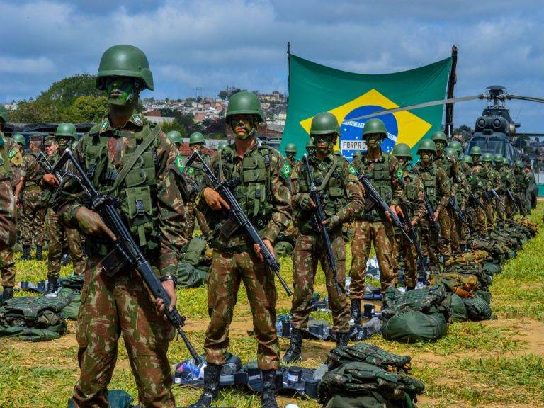 Força de Prontidão de Infantaria Motorizada se mobiliza para a Simulação Viva