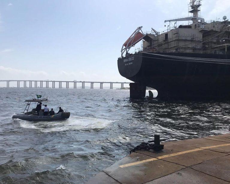 Marinha realiza salvamento nas proximidades do Complexo Naval da Ponta da Armação