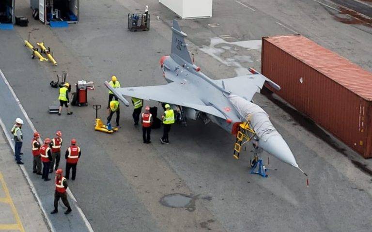 FAB recebe mais duas aeronaves F-39 Gripen