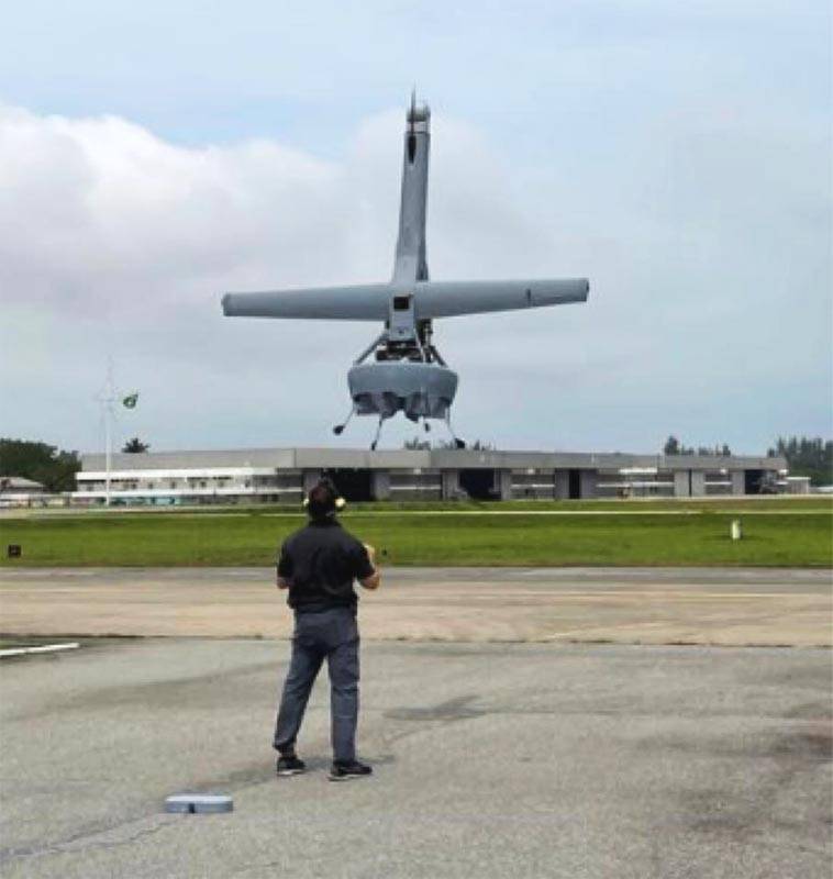 Diretoria de Aeronáutica da Marinha avalia SARP V-Bat 128