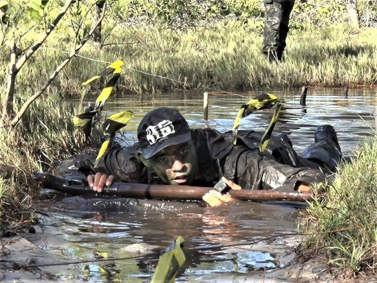 Centro de Avaliações do Exército conclui formação do Soldado Combatente Básico