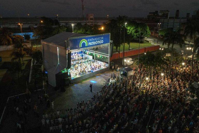 Bicentenário da Independência é celebrado em Recife com espetáculo “Entardecer Patriótico”