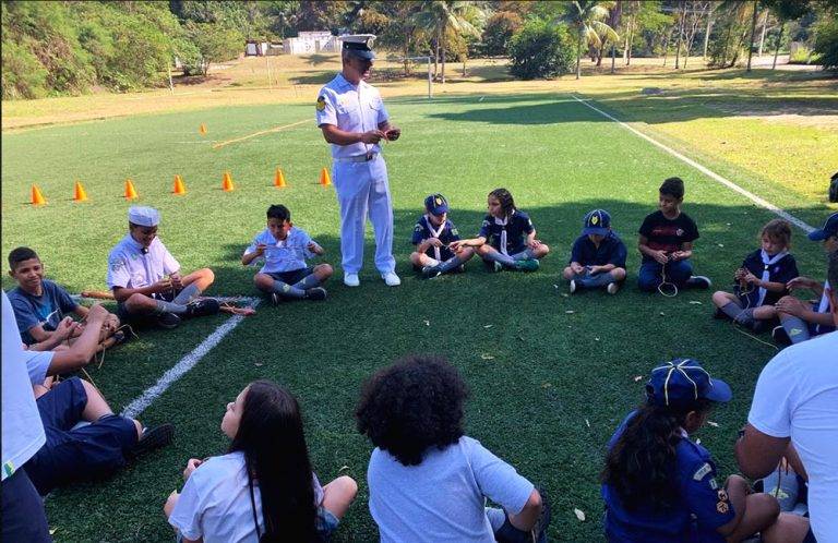 Marinha dissemina mentalidade marítima ao 71° Grupo de Escoteiros do Mar