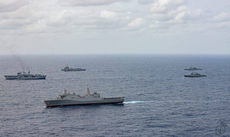 Marinhas da Namíbia e de Camarões cruzaram o Oceano Atlântico pela primeira vez para a UNITAS LXIII