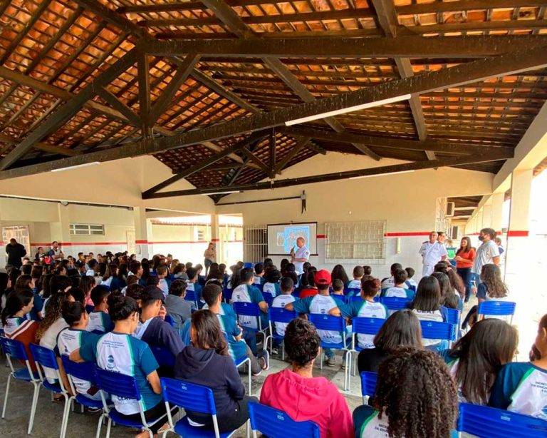 Ação Cívico-Social da Marinha revitaliza Escola Estadual Almirante Tamandaré, no município de Nossa Senhora de Lourdes (SE)
