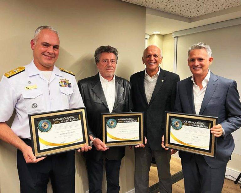 Marinha recebe a Medalha “Oftalmologia Humanitária”