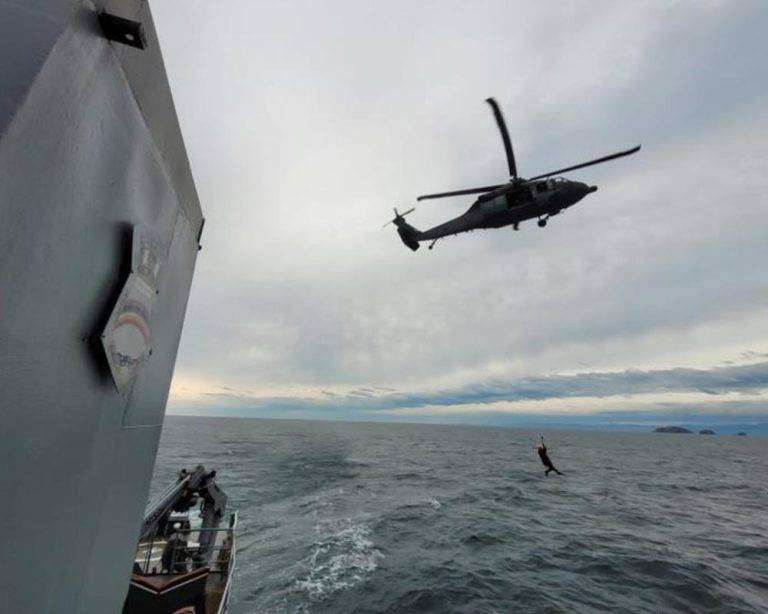 Marinha e Força Aérea Brasileira realizam adestramento conjunto em Santa Catarina