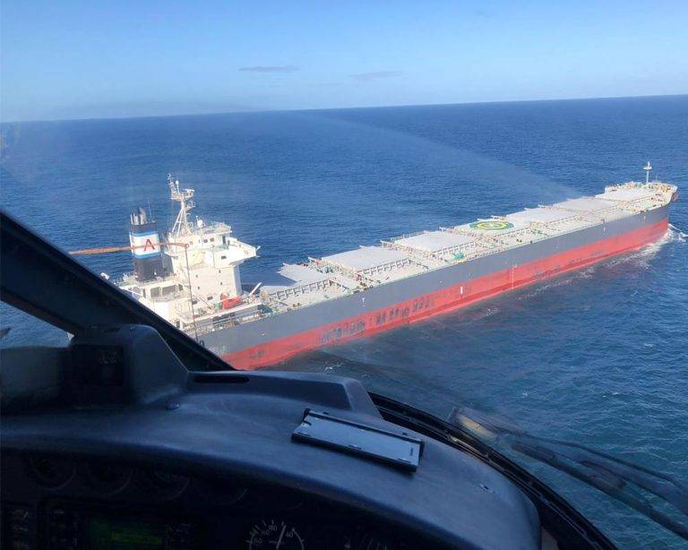 Marinha resgata tripulante de Navio Mercante em área marítima do Rio Grande do Sul