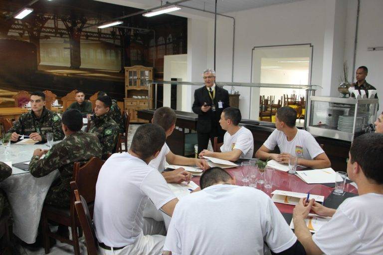 Batalhão de Suprimento realiza cursos inseridos no Projeto Soldado-Cidadão