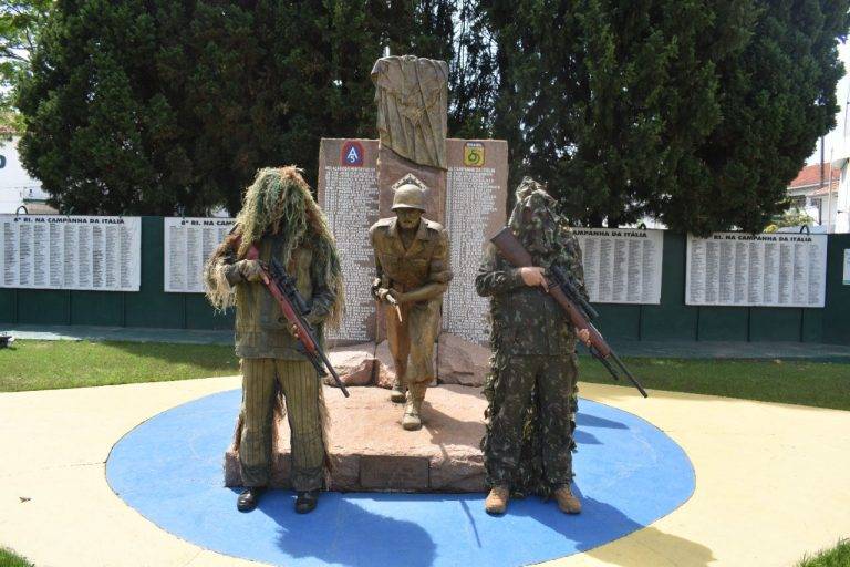 Arsenal de Guerra e Batalhão de Infantaria desenvolvem novo traje de caçador