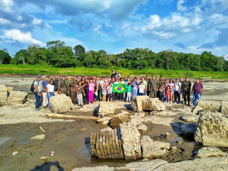 Comando de Fronteira Solimões e 8° Batalhão de Infantaria de Selva realiza visita a sítio histórico