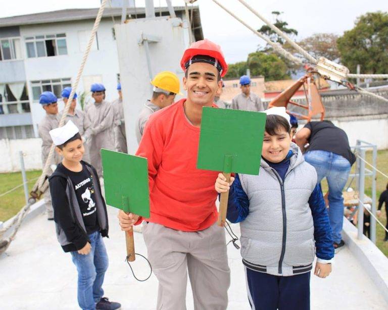 Marinha promove “Um dia de Fuzileiro e Marinheiro para Pessoas com Deficiência”