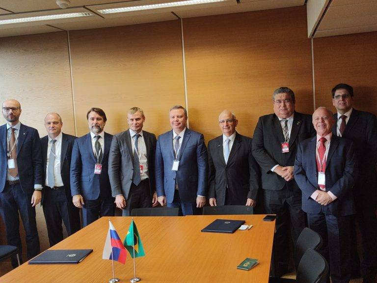 Delegação Brasileira assina memorando com ROSATOM