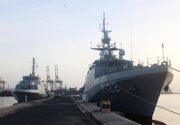 Comitiva da MB visita o Chefe do Estado-Maior da Marinha Nacional do Senegal em Dakar