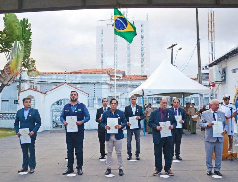 Capitania dos Portos de Alagoas realiza Cerimônia de Imposição da Medalha “Amigo da Marinha”