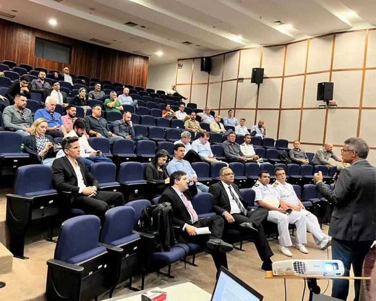 Marinha participa de conferência da “Conportos” em Vila Velha (ES)