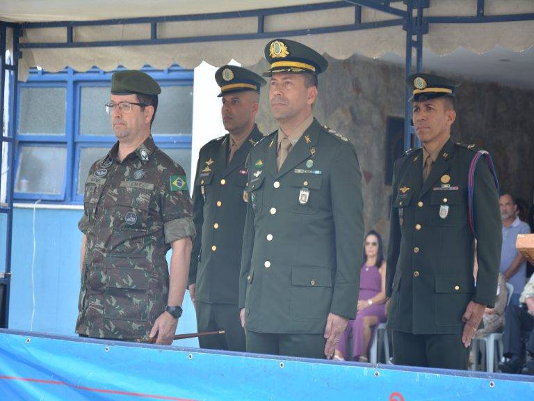 Escola de Instrução Especializada realiza formatura de transmissão de cargo de Adjunto de Comando