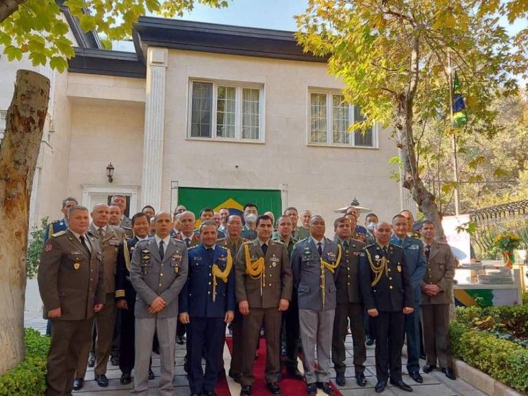 Aditância Militar do Brasil no Irã participa de celebração oficial do Bicentenário da Independência do Brasil