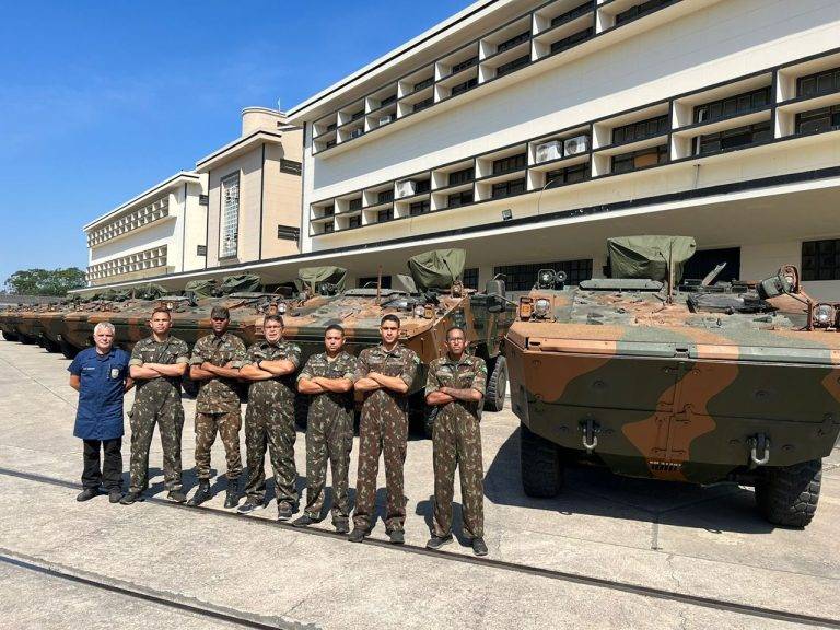 Batalhão Central apoio direto ao 1º Batalhão de Infantaria Mecanizado Escola