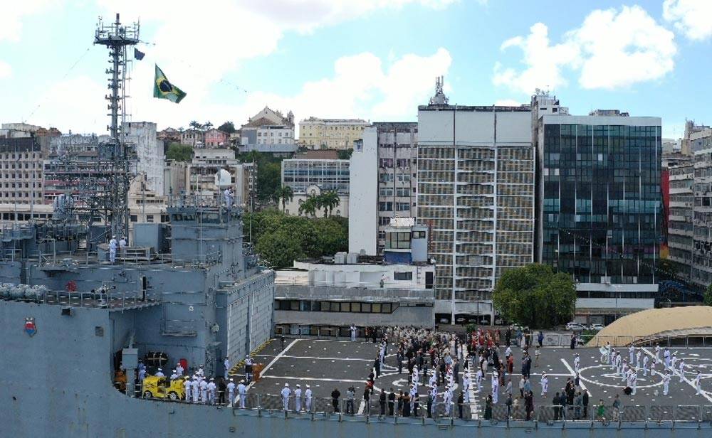 cerimonia-a-bandeira-em-alusao-ao-primeiro-icamento