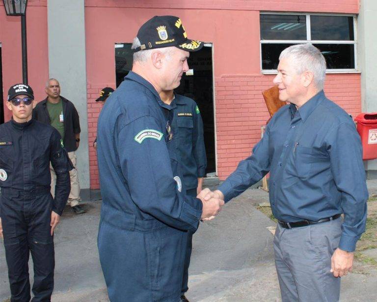 Marinha do Brasil recebe embaixador e médicos de Israel em ação de assistência hospitalar na Amazônia Ocidental