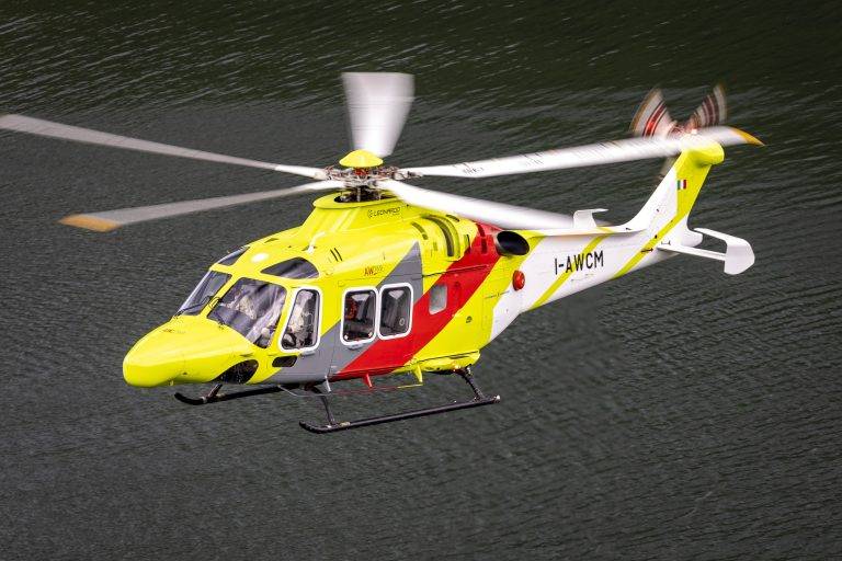 Leonardo expande opções de configuração do helicóptero AW169 com novas certificações de skid e Advanced SAR Mode