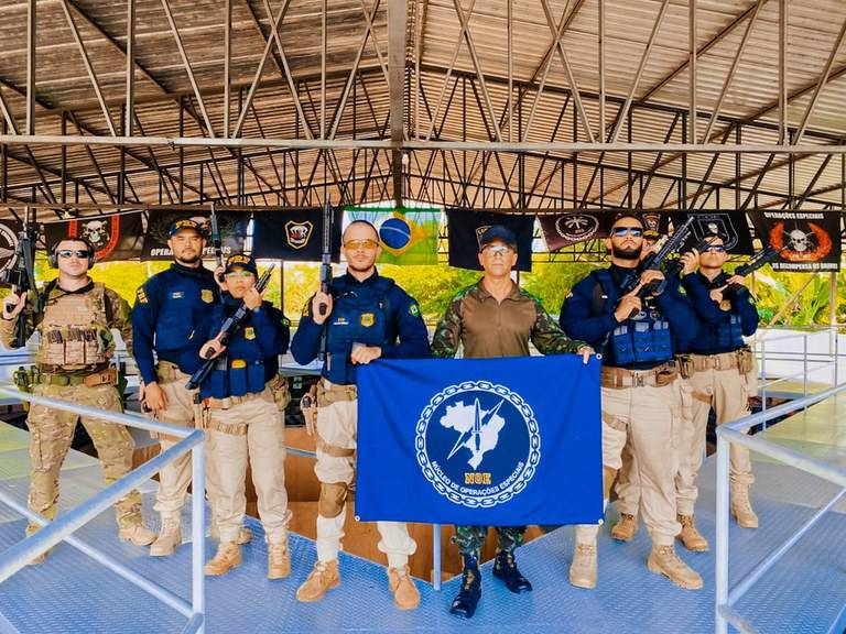 Equipe do COE da PRF-AM recebe capacitação do CORE/PC-AM
