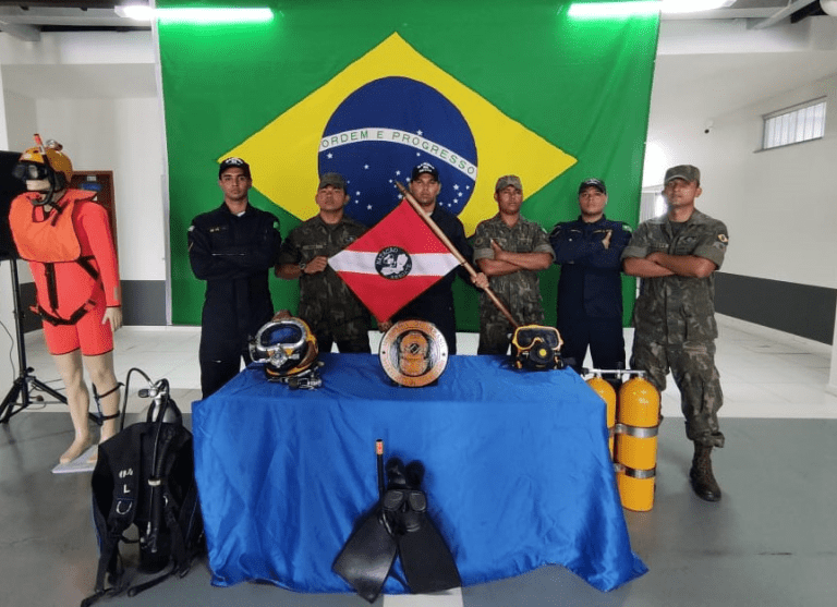 Comando do 4º Distrito Naval realiza Curso de Natação de Resgate, em Belém (PA)