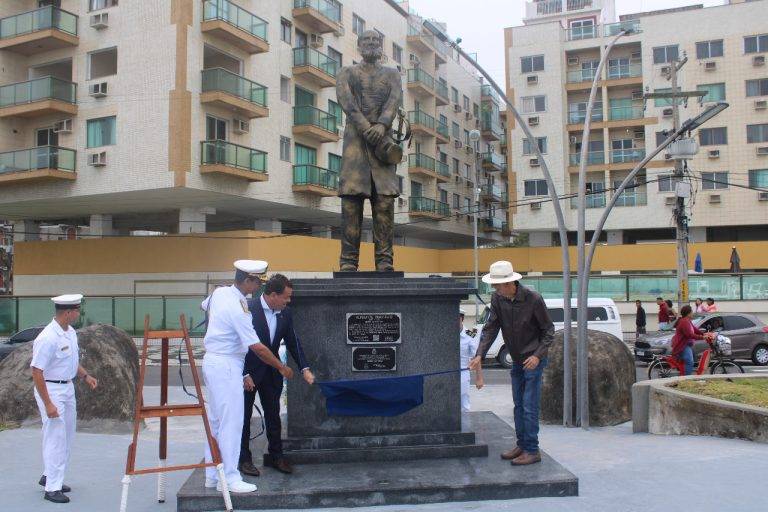 Marinha inaugura monumento em homenagem ao Almirante Tamandaré em Cabo Frio-RJ