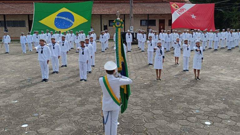 2° Batalhão de Operações Ribeirinhas realiza cerimônia de Juramento à Bandeira dos Grumetes da Turma 2022