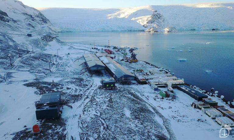 Estação Antártica brasileira renova parceria de comunicação via satélite