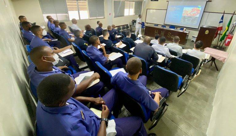 Saúde do Homem é tema de ações preventivas no Hospital Naval de Salvador