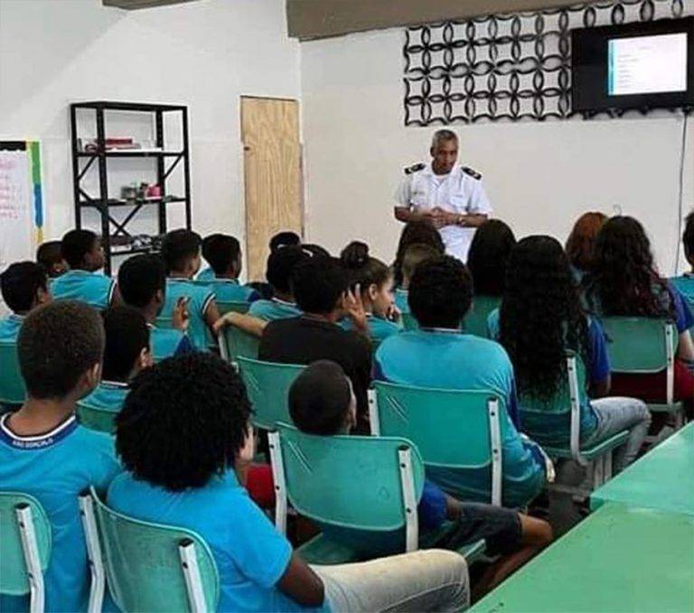 Marinha promove Ação Cívico-Social alusiva ao Dia do Marinheiro em escola pública de São Gonçalo (RJ)