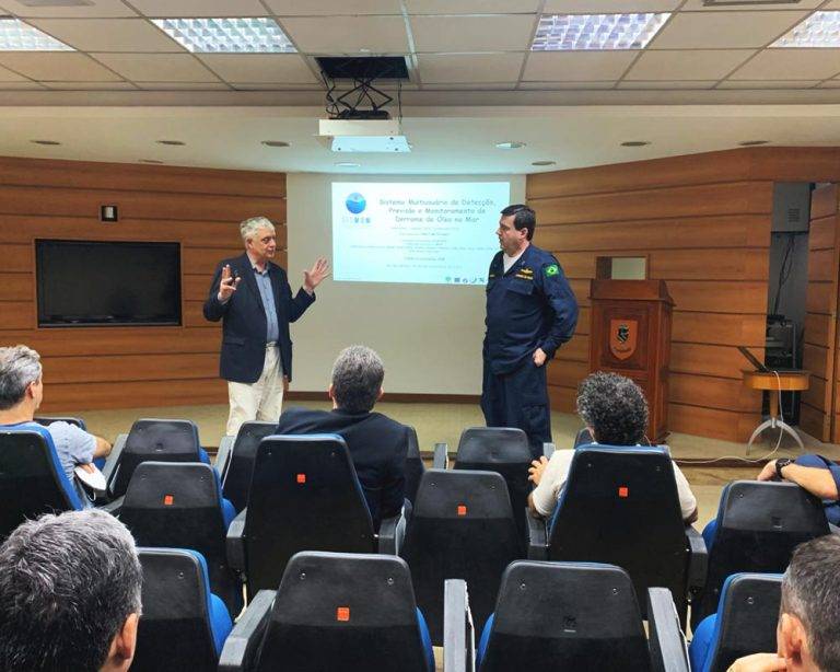 Marinha recebe Comitiva do Instituto Brasileiro de Pesquisas Espaciais