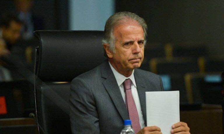 Ministério da Defesa apresentará PEC para proibir militares de voltarem à ativa após licença para disputar eleições