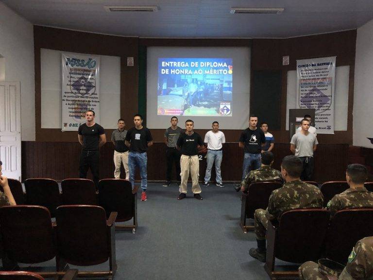 2ª Bateria de Artilharia Antiaérea realiza a Formatura de Licenciamento da 1ª Turma do Efetivo variável 2022
