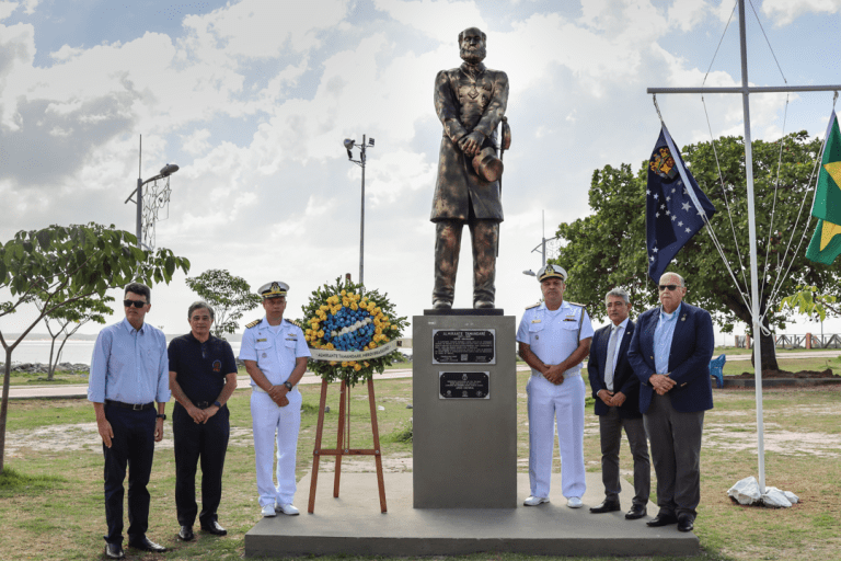 Marinha inaugura monumento em homenagem ao Almirante Tamandaré, em São Luís (MA)
