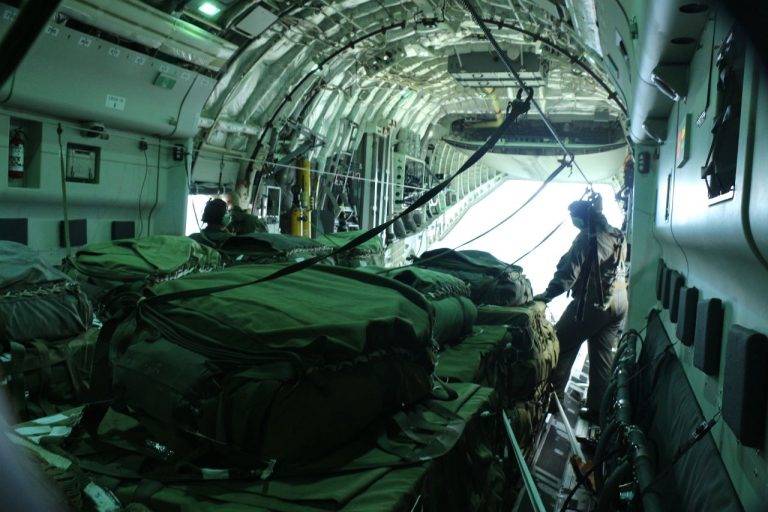 COMAE coordena ressuprimento aéreo para tropa do Exército em Roraima