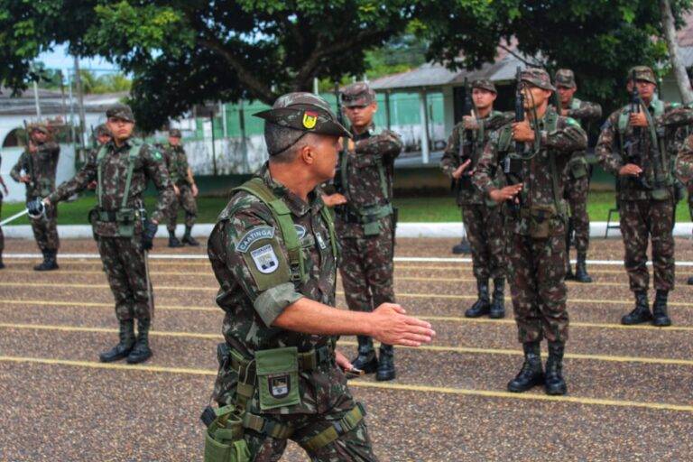 Batalhão Forte São Francisco Xavier recebe visita do novo Comandante da 16ª Brigada de Infantaria de Selva
