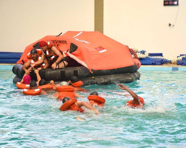 Marinha promove aula prática do curso CFAQ-MOM em Rio Grande (RS)