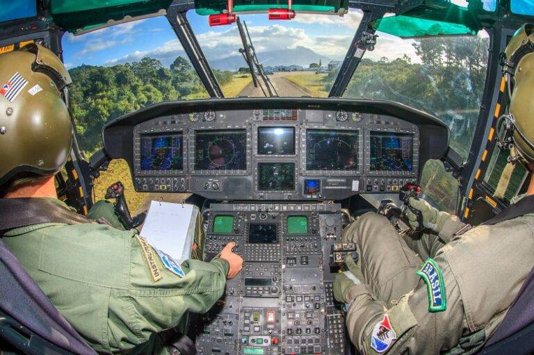 FAB comemora Dia da Aviação de Asas Rotativas