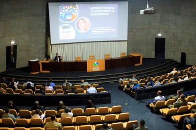 ESD inicia Semana Pedagógica com palestra sobre Gestão do Conhecimento e de Competências